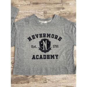 NEVERMORE ACADEMY Wednesday Sweatshirt Lightweight Cropped Womens Size Large